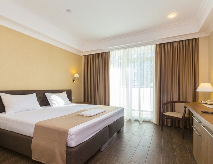 Стандарт 2-местный 1-комнатный с балконом, категория "А", корпус 1 - Дом отдыха «Им. Челюскинцев» Гагра