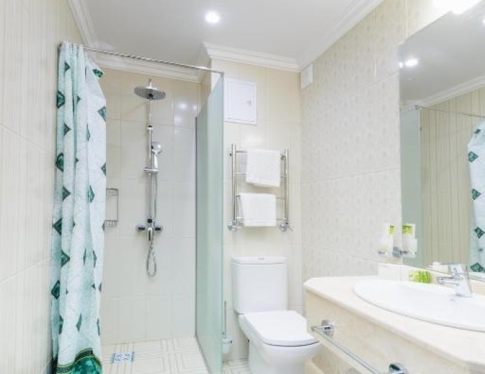 Стандарт 2-местный 1-комнатный с балконом, категория "А", корпус 1 - Дом отдыха «Им. Челюскинцев» Гагра