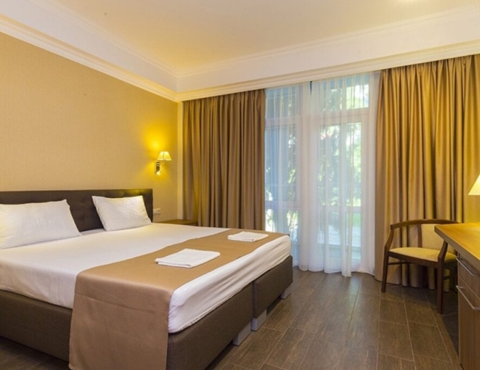 Стандарт 2-местный 1-комнатный с балконом категория "С", корпус 1 - Дом отдыха «Им. Челюскинцев» Гагра